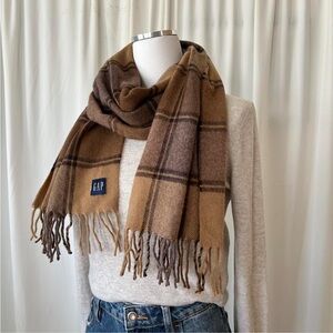 Brown and tan GAP plaid scarf wool blend.